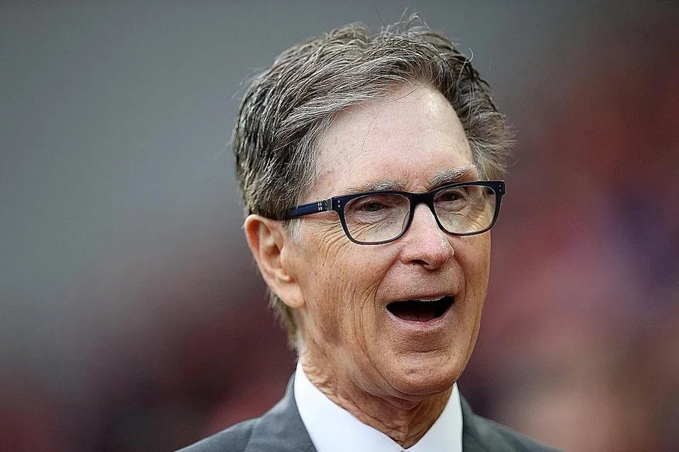 AKUI KESILAPAN: Pemilik Liverpool John W Henry (gambar) dan pengerusi bersama Manchester United Joel Glazer. - Foto fail