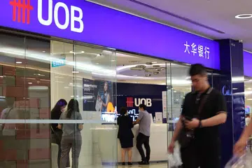 Singapura, Singapore, UOB, profit, untung, bank