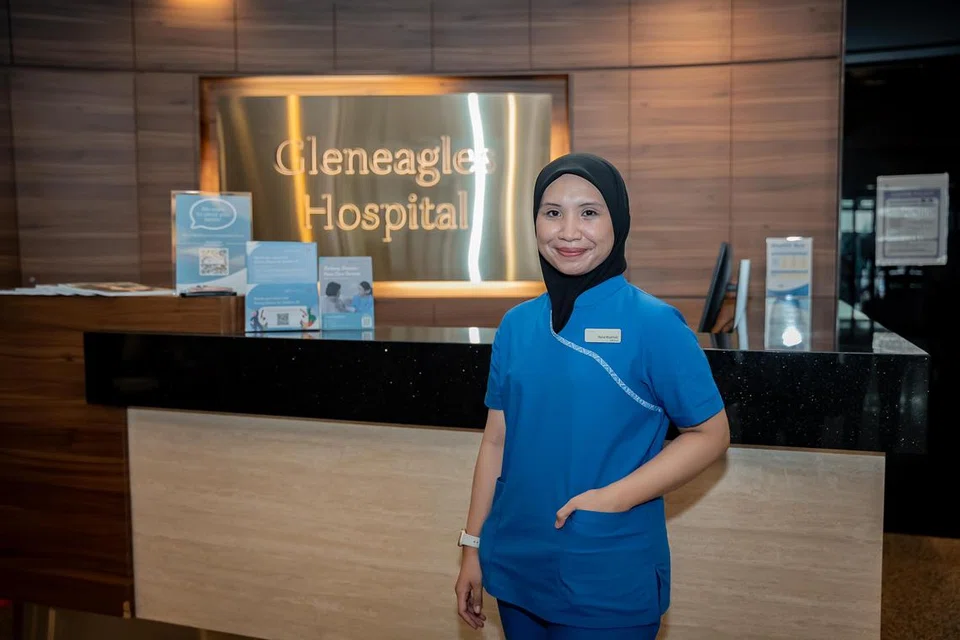 Bagi Cik Nurul Khairiyah M Jali, Koswe bukan sahaja memberinya peluang kerjaya baru sebagai jururawat di Hospital Gleneagles di Singapura, malah menyatukannya dengan keluarga tersayang selepas dua tahun terpisah akibat Covid-19.