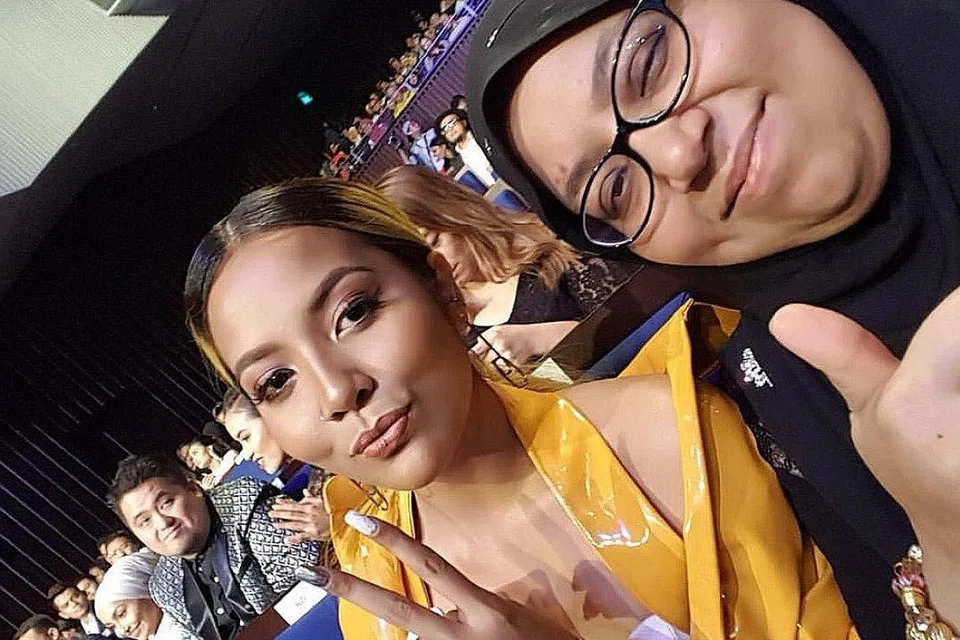 IBU RATU HATIKU: Aisyah banyak meraih inspirasi daripada ibunya, Cik S. Hafiza Basharahil (kededuanya atas), yang digelar 'Superwoman' kerana kecekalan menghadapi segala ujian keluarga dengan kesediaan memaafkan dan memandang ke depan bagi hari-hari lebih cerah. - Foto INSTAGRAM S. HAFIZA BASHARAHIL 