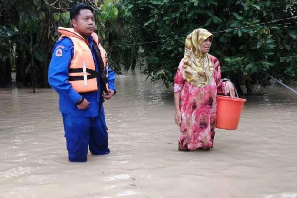 Keadaan banjir di Taman Suria, Taman Rekamas dan Kampung Seri Tengah, Renggam, di Kluang, Johor.