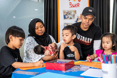 Muhammad Hafiz Sapeh,  Nur Adilah Zuraime, Dana Suncare SG.