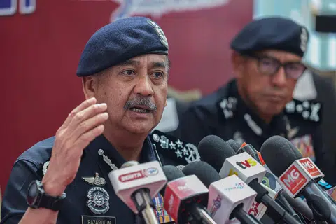 Ketua Polis Negara Malaysia, Tan Sri Razarudin Husain. 