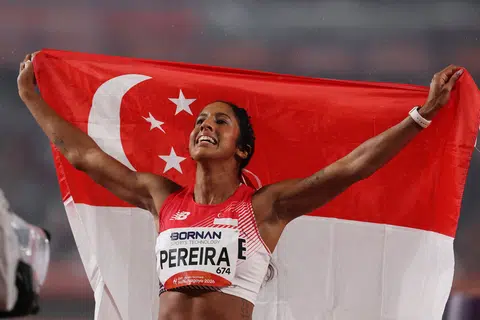 Shanti Pereira memenangi pingat emas bagi acara larian 200 meter di Sukan Asia pada 27 September.