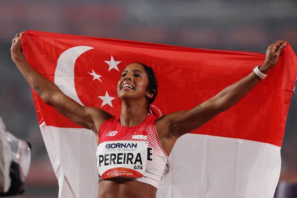 Shanti Pereira memenangi pingat emas bagi acara larian 200 meter di Sukan Asia pada 27 September.
