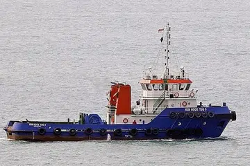 BAHAYA DI TENGAH LAUT: Dalam satu amaran insiden Ahad lalu, Pusat Perkongsian Maklumat Perjanjian Kerjasama Serantau mengenai Pembanterasan Lanun dan Rompakan Bersenjata Terhadap Kapal di Asia (ReCAAP ISC) berkata bot pelantar yang membawa logam sekerap itu disasarkan dua kali di laluan selat yang menghala ke timur. - Foto MARINETRAFFIC