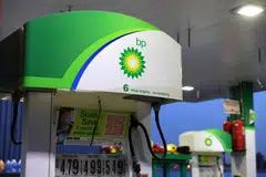 Jurucakap Kerajaan Perpaduan merangkap Menteri Komunikasi Malaysia, Datuk Fahmi Fadzil berkata bekalan diesel sebanyak 200 juta liter adalah sebahagian daripada kontrak dagangan antara Australia dan syarikat petroleum antarabangsa, British Petroleum (BP).