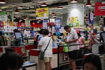 Kenaikan inflasi teras Singapura didorong oleh kenaikan harga runcit dan barang-barang lain.