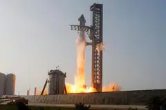 TIADA JAMINAN KESELAMATAN: Kapal angkasa generasi terbaru SpaceX dilancarkan ke angkasa dari Boca Chica dalam satu ujian tanpa kru tetapi meletup sejurus selepas itu di Brownsville, Texas,  Amerika Syarikat.