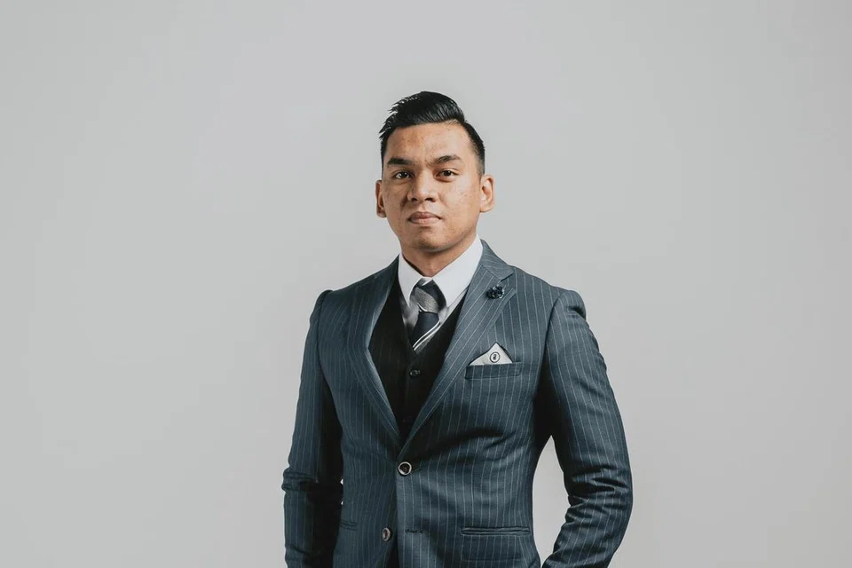 Disiplin yang diasah melalui Hyrox turut diterjemahkan dalam kerjaya, Muhammad Shukri Abdul Manan, sebagai perunding perkhidmatan kewangan. Beliau belajar untuk hadir walaupun penat, kekal tekal walaupun tiada sesiapa melihat, dan tetap bangkit selepas berhadapan penolakan.