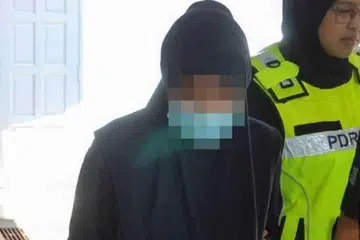 Pekerja kilang direman lima hari bermula hari ini, bagi membantu siasatan kes pengusaha spa disimbah asid di Bachok.