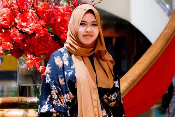 MENDERMA DENGAN IKHLAS: Cik Erni Sharida Sia Jingsiew, 23 tahun, tidak pernah terfikir bahawa satu hari nanti sumsum tulang yang didermakannya tiga tahun lalu dapat dimanfaatkan oleh seorang pesakit. Namun, dua tahun lalu padanan bagi sumsum tulangnya ditemui. - Foto BH oleh NUR DIYANA TAHA