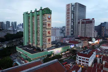 JADI KENANGAN: People’s Park Complex siap dibina pada tahun 1973 dan pernah menjadi kompleks beli-belah terbesar di Singapura. 