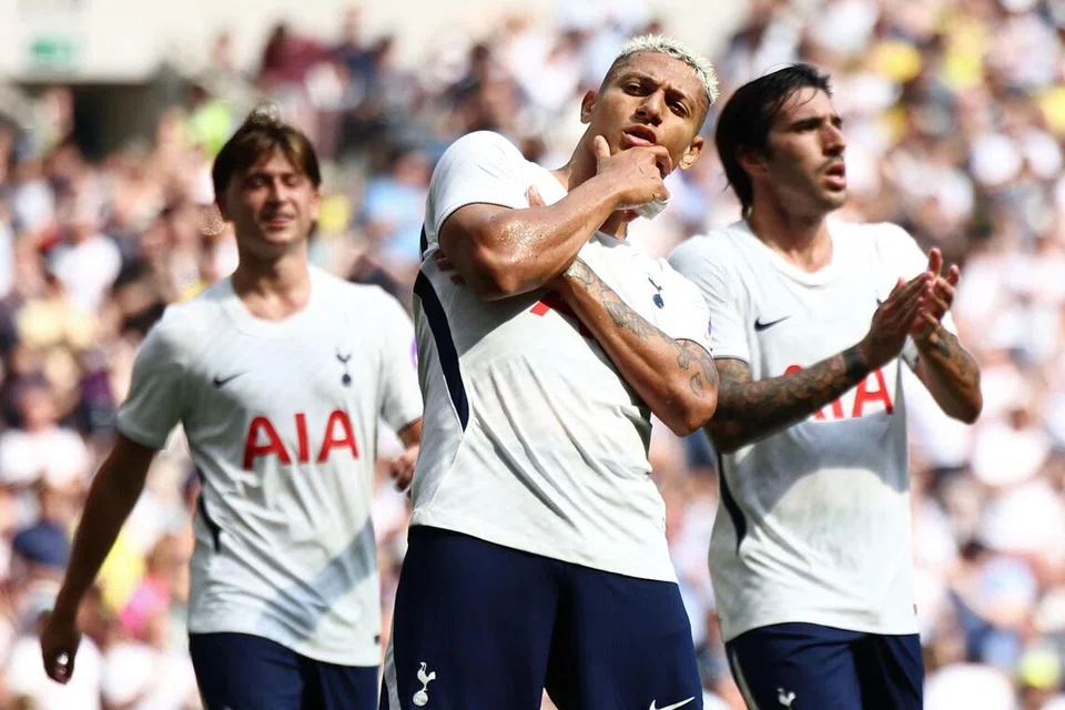 Di bawah pengurus baharu Roberto De Zerbi, Spurs ingin tinggalkan ‘mimpi ngeri’ musim lalu di mana mereka mengakhiri musim di tempat ke-17,  dan berubah untuk mencabar dapat tempat kelayakan Eropah.