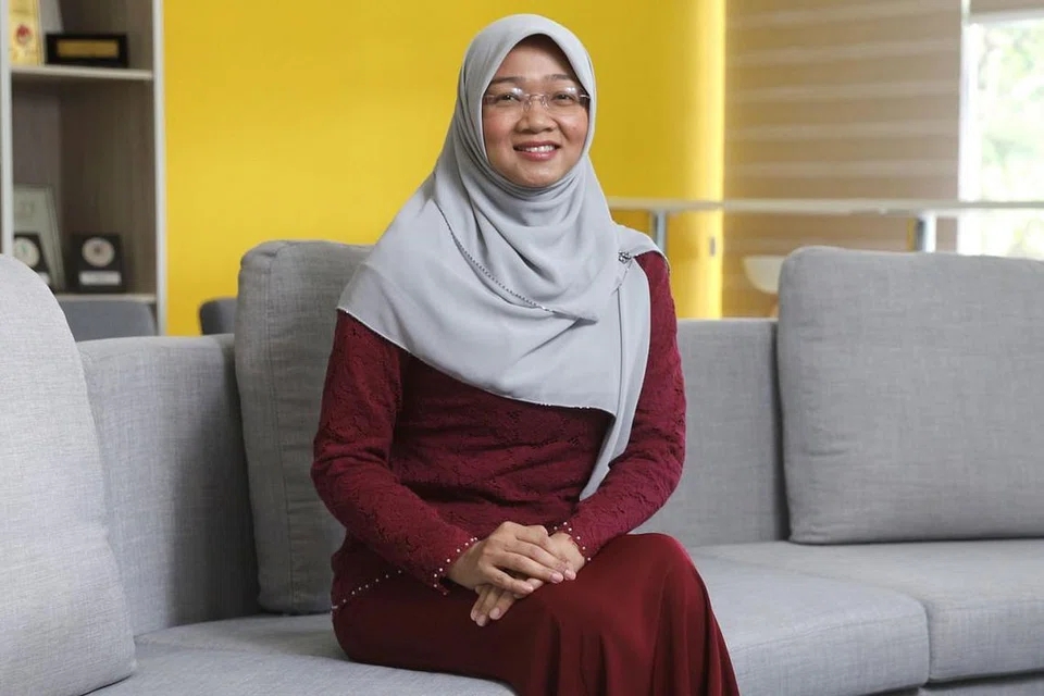 CABARAN BARU: Cik Rahatyu akan berpindah ke ECDA bermula esok sebagai Pengarah Pembangunan Kanak-Kanak dan Pengarah bagi Dasar dan Pendanaan Sektor. Beliau akan memberi tumpuan kepada program KidStart - program yang memberi sokongan kepada keluarga berpendapatan rendah sebelum kanak-kanak memasuki prasekolah. - Foto BH oleh MARCELLIN LOPEZ