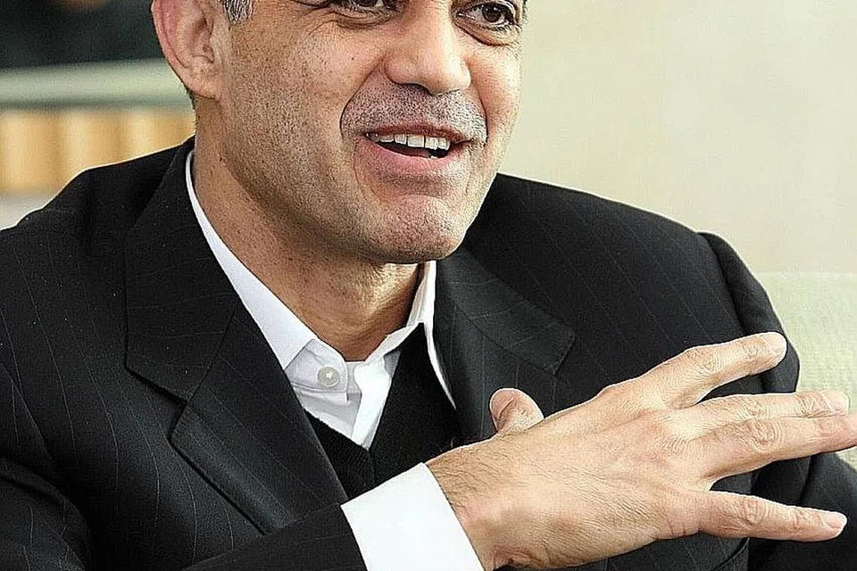 TAN SRI SYED MOKHTAR ALBUKHARY 