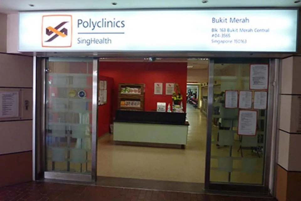 SingHealth Polyclinics berkata berdasarkan garis panduan vaksinasi semasa oleh Kementerian Kesihatan, pesakit dengan dos awal berkurangan tidak dijangka mengalami reaksi buruk.