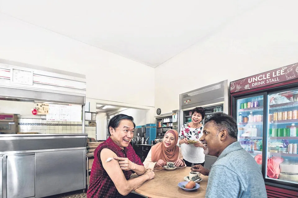 LANGKAH PENCEGAHAN: Golongan yang mudah dijangkiti digalakkan mendapat vaksinasi bagi demam selesema dan penyakit pneumokokal.- Foto HPB