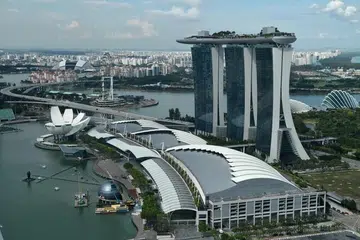 Pendapatan diselaraskan MBS melonjak 50.1 peratus kepada AS$806 juta ($1.02 bilion) bagi tiga bulan yang berakhir pada 31 Disember.