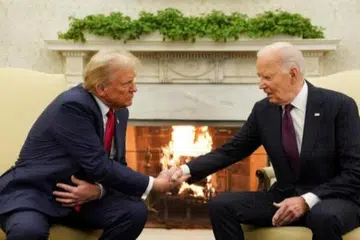 Presiden Amerika Syarikat yang baru dipilih, Encik Donald Trump (kiri) dan Presiden Joe Biden, telah membincangkan isu Ukraine dan Timur Tengah dalam suasana mesra di Rumah Putih pada 13 November.