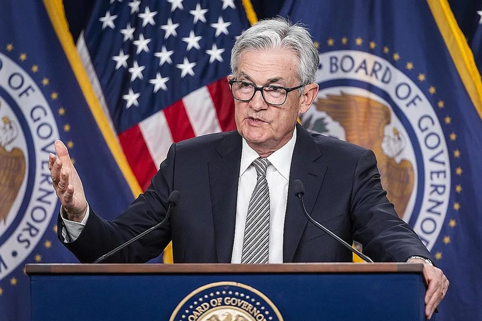 INFLASI TERLALU TINGGI: Pengerusi Bank Simpanan Federal Amerika, Encik Jerome Powell, berkata bank pusat itu masih melihat inflasi sebagai terlalu tinggi dan tekanan harga tinggi masih menjadi kebimbangan penggubal dasar. - Foto EPA-EFE