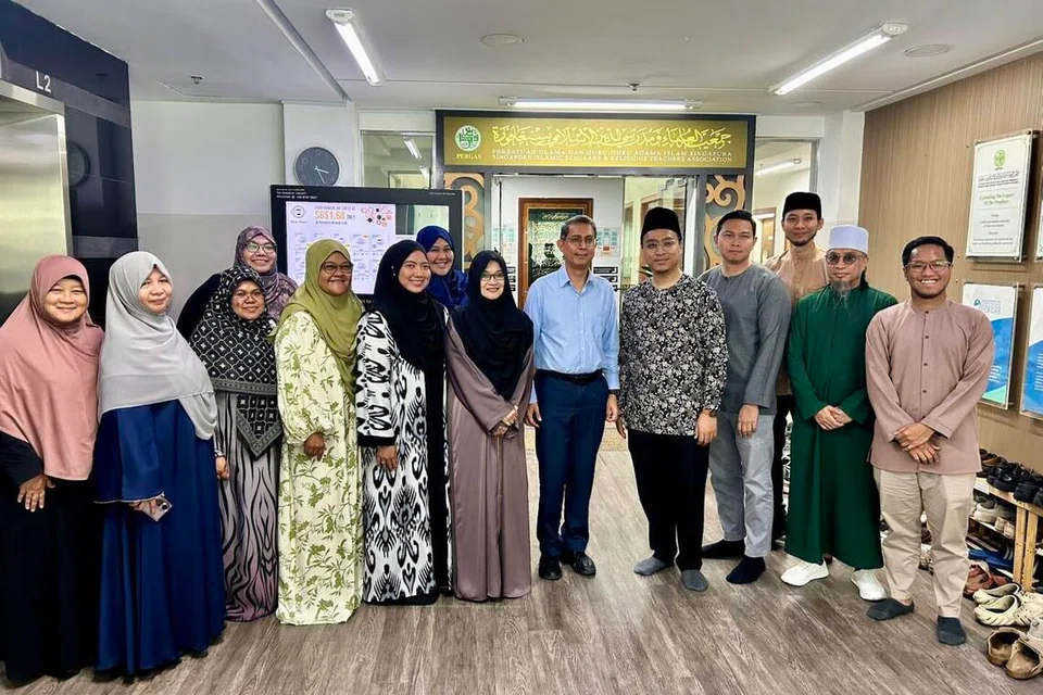 Singapura, Pergas, Profesor Madya Dr Muhammad Faishal Ibrahim