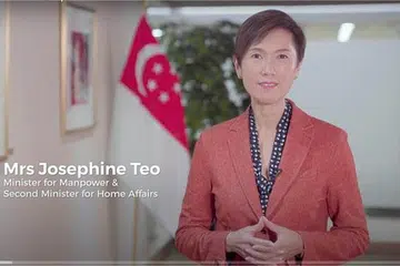 INGIN LIBATKAN DIRI LEBIH AKTIF LAGI: Cik Josephine Teo yang mewakili Singapura mengumumkan tentang hasrat negara ini tampil mencalonkan diri sebagai anggota Suruhanjaya Dadah Narkotik (CND), badan penggubal dasar tentang dadah di Pertubuhan Bangsa-Bangsa Bersatu (PBB). - Foto MHA 