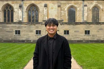 Penerima Anugerah Cemerlang Mendaki dan Anugerah Gemilang Mendaki, Encik Salifian Sulaiman, kini mengikuti pengajian ijazah Doktor Falsafah (PhD) dalam jurusan Kajian Antropologi dan Penghijrahan di Universiti Oxford di Britain.