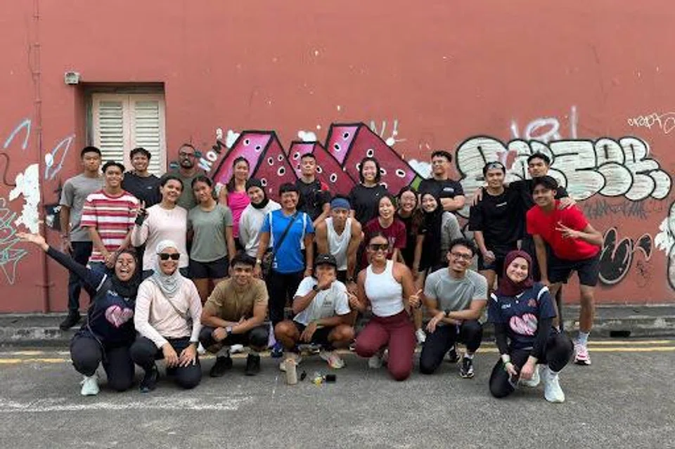 Sekumpulan belia mengambil bahagian dalam larian amal,‘Run4Good’ sejauh lima kilometer. 