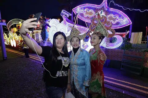 - Foto PERTUBUHAN AKAR UMBI SEMBAWANG GRC