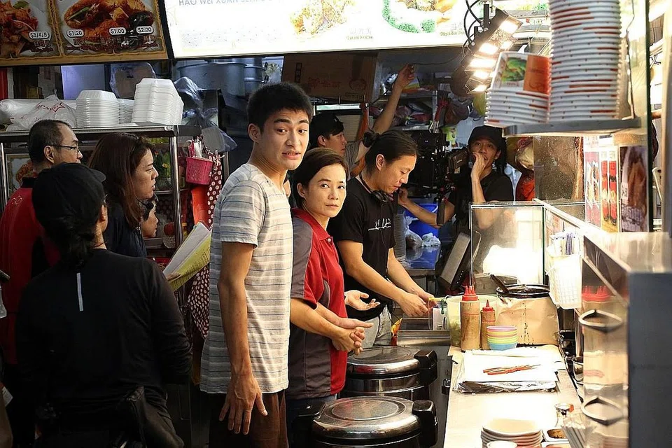 TEMUI PENONTON: Antara hidangan siri-siri popular termasuk siri musim terbaru dari HBO sempena tahun baru ini termasuk siri 'DC's Legend of Tomorrow musim kelima, siri 'Invisible Stories' (gambar atas) dan 'Avenue 5'. - Foto-Foto HBO, ZAOBAO