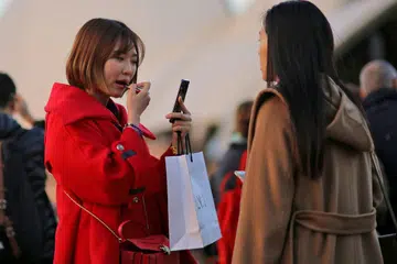 JADI SASARAN: Australia menerima lebih ramai pelawat dari China. Bilangan pelawat China ke Australia telah meningkat sekitar 13 peratus sepanjang 12 bulan lalu kepada sekitar 1.4 juta pelancong dan mereka membelanjakan sehingga AU$10.9 bilion ($10.36 bilion), menurut Pelancongan Australia. - Foto REUTERS