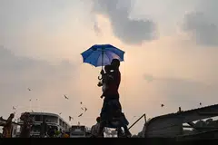 PANAS: Gelombang haba di rasakan di banyak tempat, termasuk di Yangon.