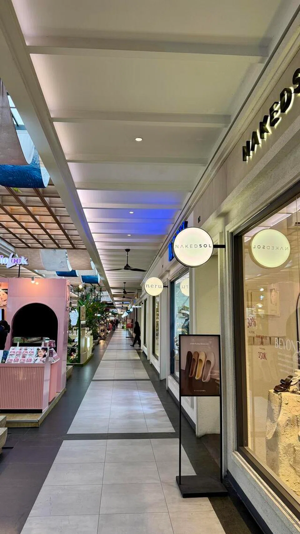 Konsep separuh terbuka di By The Sea PIK.