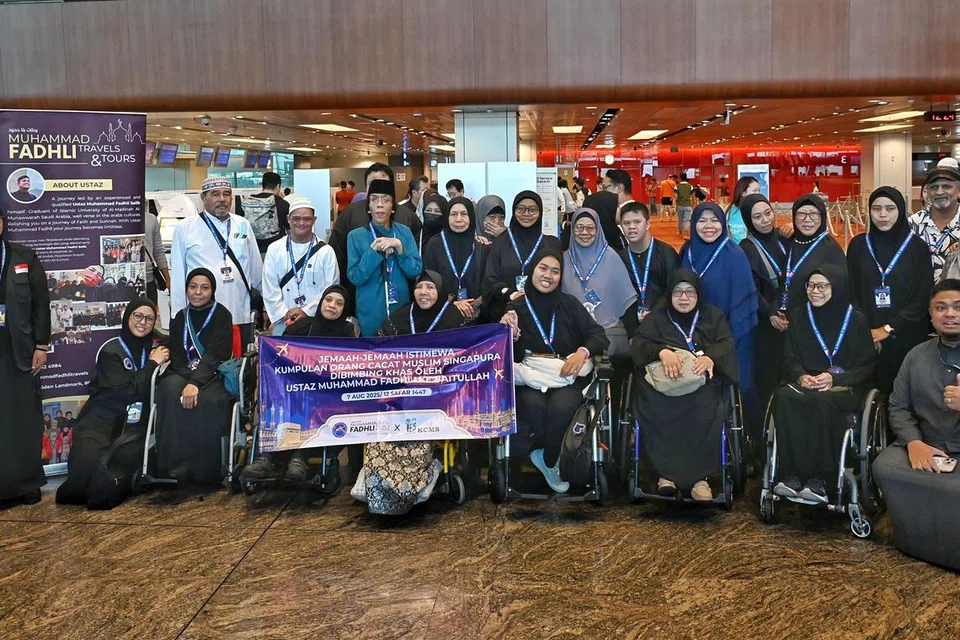 Seramai 13 anggota KCMS akan berangkat ke umrah mengikut Ustaz Muhammad Fadhli Salib, yang juga merupakan pengarah urusan syarikat pelancongan Muhammad Fadhli Travels & Tours.