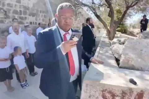 Itamar Ben-Gvir, menteri keselamatan negara Israel, masjid al-aqsa