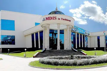 KAMPUS LUAR PERTAMA: Kampus MDIS di Tashkent, ibu kota Uzbekistan, berkembang pesat sejak ditubuhkan pada 2008. Kini MDIS mahu mengembangkan lagi sayap ke banyak negara lain. - Foto MDIS