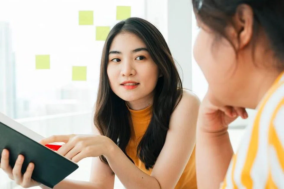 Menjemput kedatangan pembantu rumah baru merupakan proses mengghairahkan tetapi rumit, terutama jika ia pembantu rumah pertama anda!