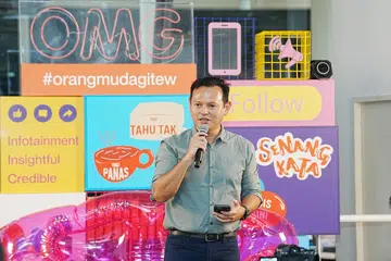 Menteri Negara Kanan (Pertahanan merangkap Tenaga Manusia), Encik Zaqy Mohamad yang merasmikan pelancaran OMGXBH pada 30 Ogos, melahirkan rasa gembira melihat perubahan BH secara digital untuk menjadi lebih menarik dan kekal relevan kepada audiens baru. 
