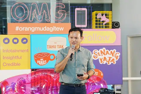 Menteri Negara Kanan (Pertahanan merangkap Tenaga Manusia), Encik Zaqy Mohamad yang merasmikan pelancaran OMGXBH pada 30 Ogos, melahirkan rasa gembira melihat perubahan BH secara digital untuk menjadi lebih menarik dan kekal relevan kepada audiens baru. 