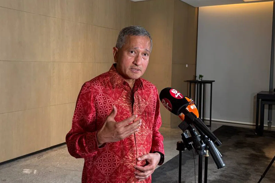 Menteri Ehwal Luar, Dr Vivian Balakrishnan, berucap kepada pihak media di Jakarta, Indonesia pada 28 Oktober.