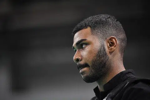 KEMBALI TUNJUK TARING: Farhan ialah antara tiga pesilat negara yang sudah mendapat sokongan Majlis Olimpik Kebangsaan Singapura (SNOC) untuk bertanding di Sukan SEA Hanoi Mei ini.