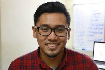 MEMPERKASA BELIA: Encik Syamil rasa pemilihannya dalam senarai Forbes merupakan satu tanggungjawab supaya meneruskan usahanya.