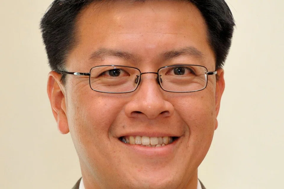 PROFESOR EUGENE TAN 