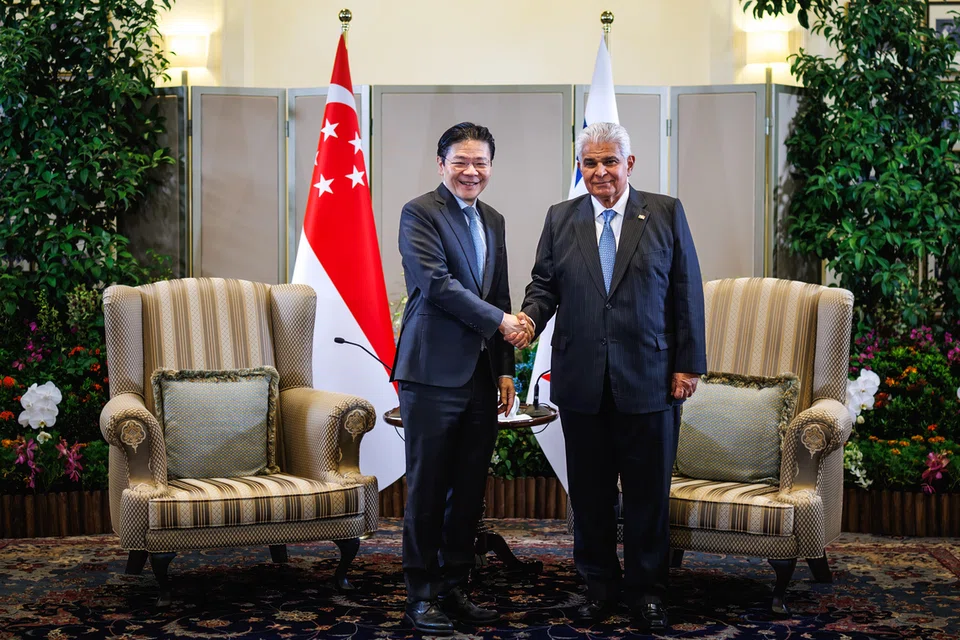 Presiden Panama, Singapura, kerjasama dua hala