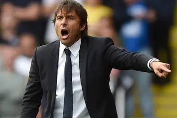 HADAPI TUGAS SUKAR: Pengurus Chelsea, Antonio Conte, menghadapi tugas sukar mempertahan masa depannya dengan pasukan yang digelar 'The Blues' itu. - Foto REUTERS