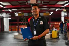 SEBAR MESEJ ANTIDADAH: Encik Danial Iskandar, 27 tahun, yang pernah ditangkap mengambil dadah, kini menjadi relawan menyebar mesej cegah ketagihan sebagai anggota lembaga penasihat rangkaian relawan belia IM Volunteers Network.