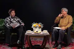 IDENTITI MASYARAKAT MELAYU SINGAPURA: Mantan Menteri Bertanggungjawab bagi Ehwal Masyarakat Islam, Dr Yaacob Ibrahim, pada perbincangan panel di Siri Cendekiawan Lestari. Bersama beliau ialah ahli akademik, Dr Azhar Ibrahim. - Foto YAYASAN WARISAN MELAYU