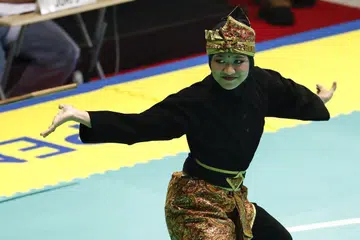  Nurzuhairah Mohd Yazid, berjaya meraih pingat perak. FOTO: SNOC