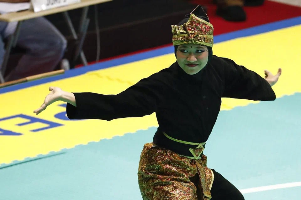  Nurzuhairah Mohd Yazid, berjaya meraih pingat perak. FOTO: SNOC